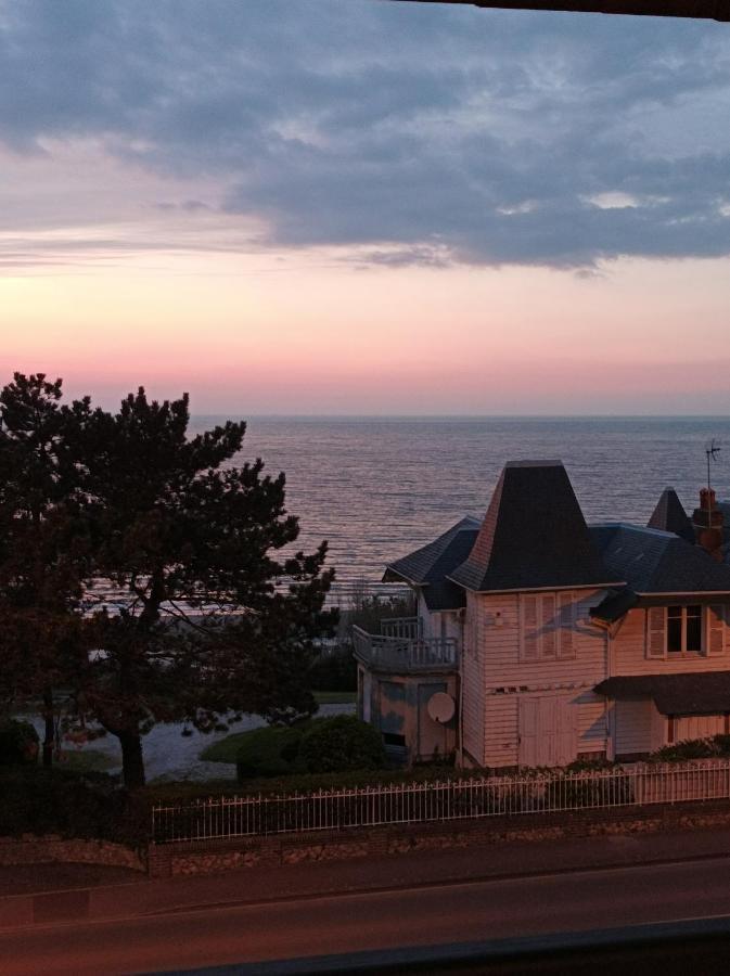 Le Cottage Vue Mer Benerville sur Mer Bagian luar foto